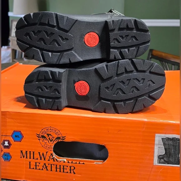 Milwaukee Black 17-Inch Lace Side Leather Boots with Contrast Stitching #1124 - Picture 4 of 16